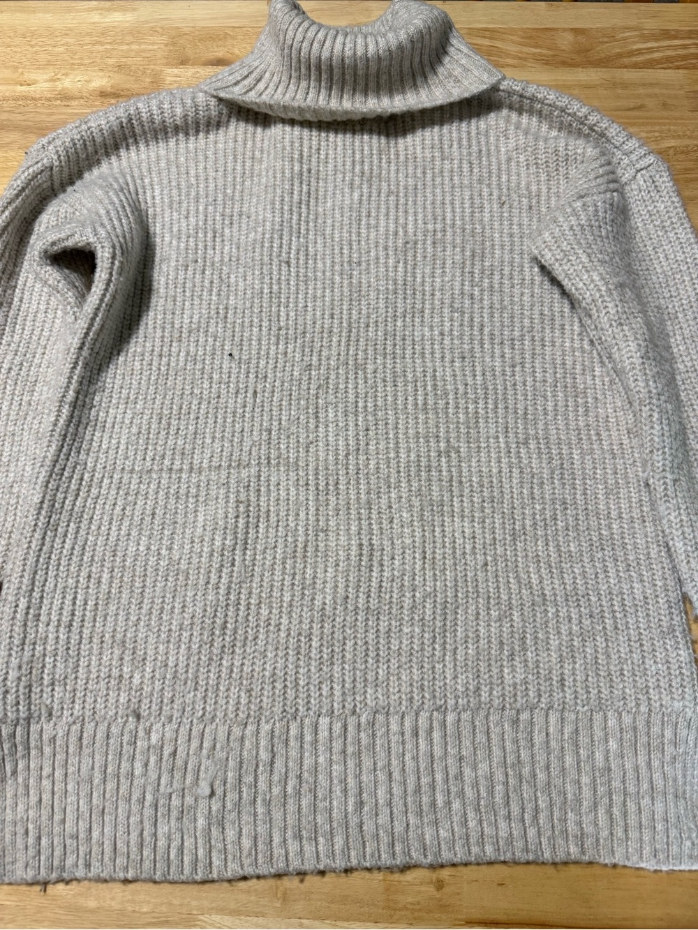 Women’s Nine West Light Gray Cowl Neck Turtleneck Sweater Size Medium